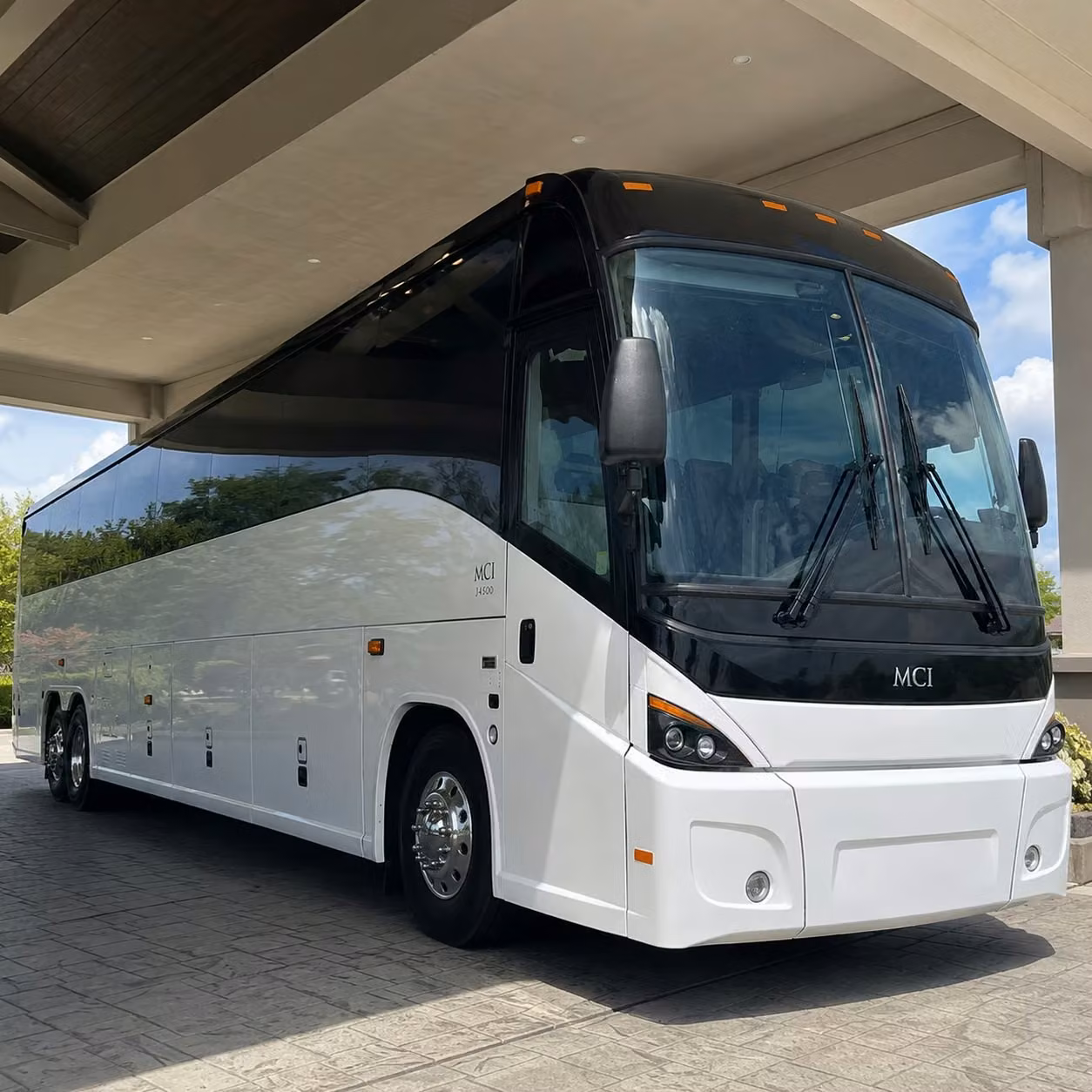 airport transportation in nashville and all the surrounding areas