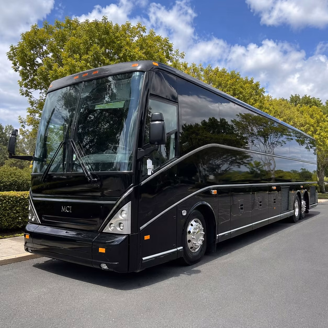 bus rentals for nashville concerts music festival