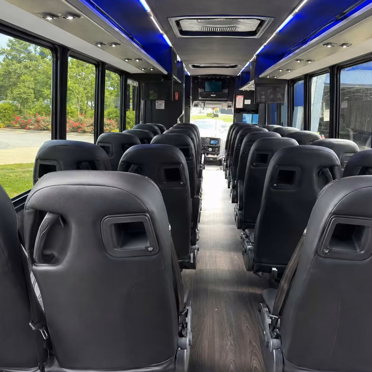 nashville 35 passenger minibus rental