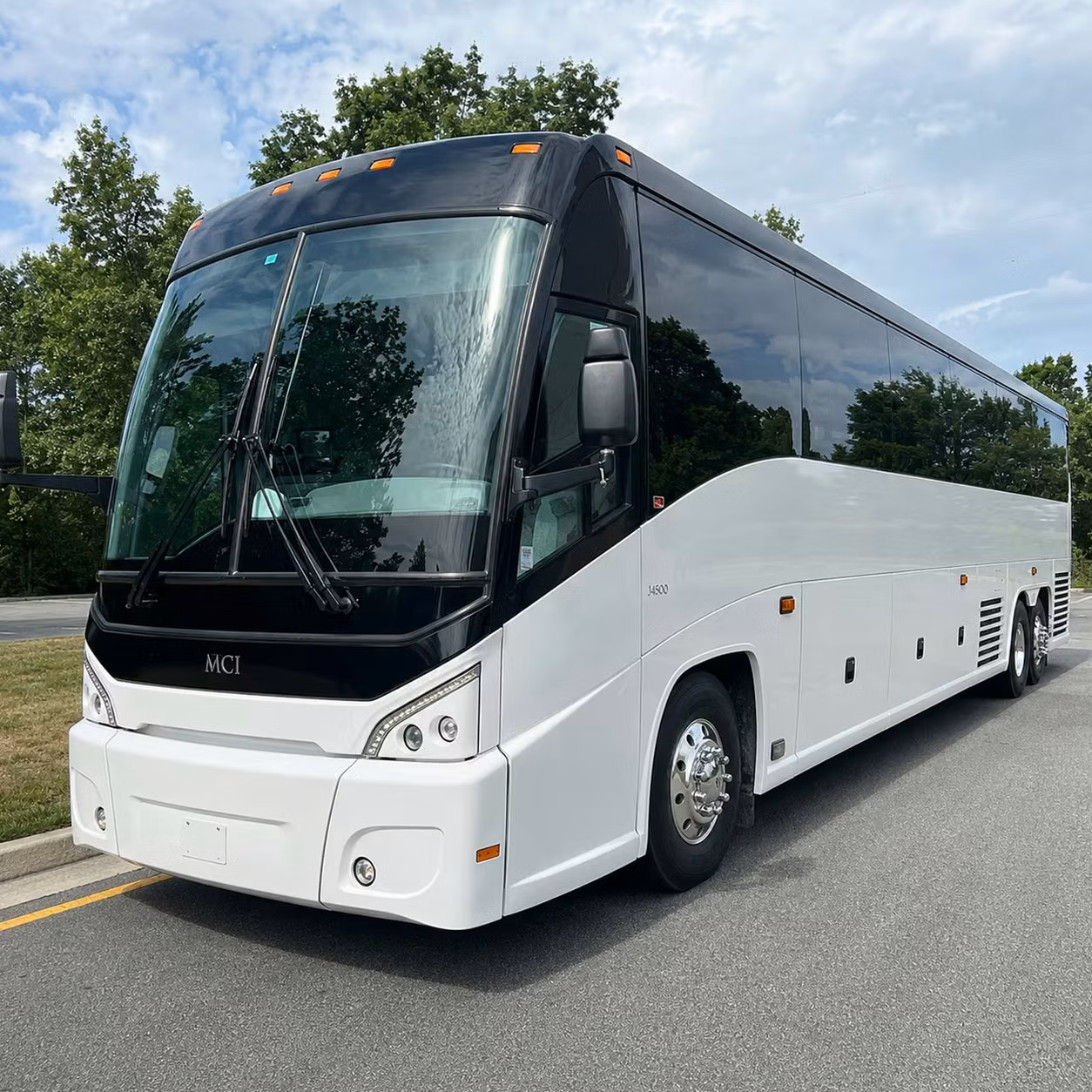 nashville to atlanta long distance charter bus transportation for groups heading south